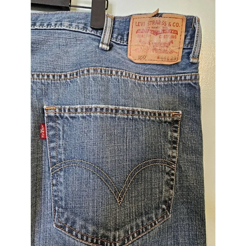 Levis waist 44